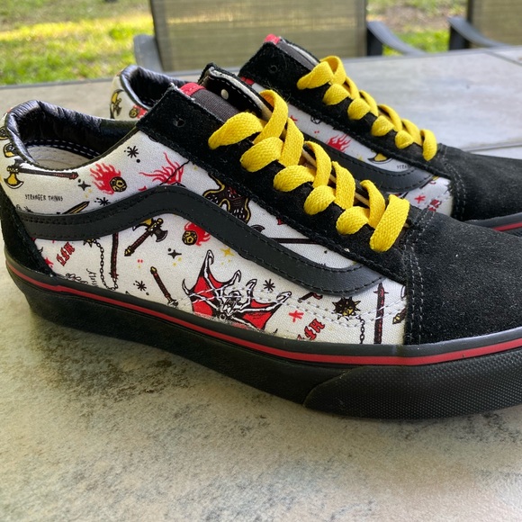 Womens Stranger Things Vans - Picture 6 of 6